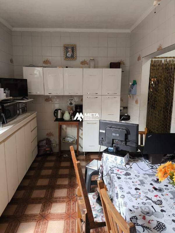 Casa à venda no Jardim Sílvia: 