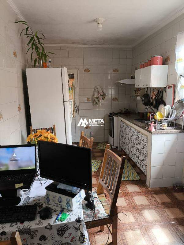 Casa à venda no Jardim Sílvia: 