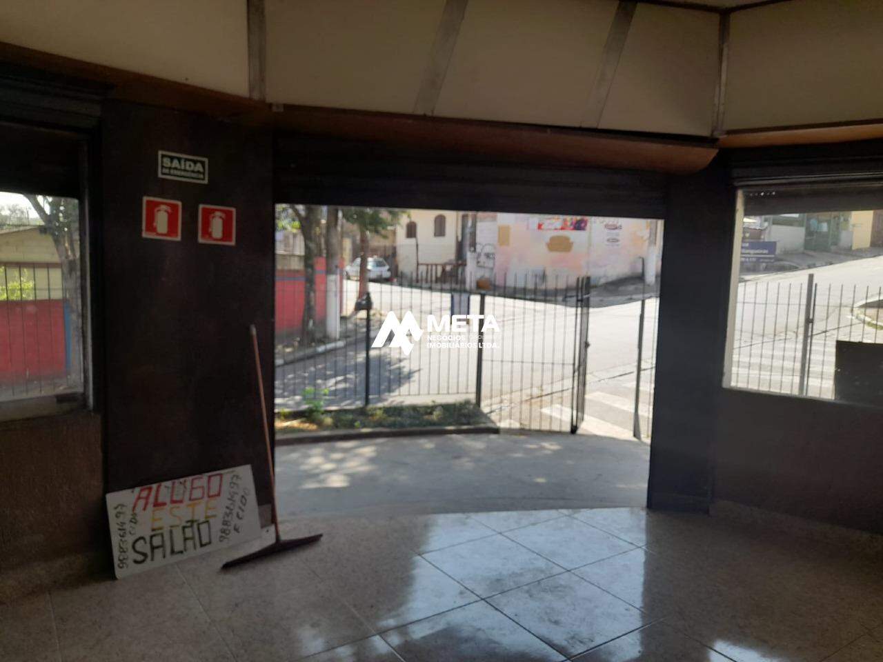 Salão para aluguel no Jardim Pinheirinho: 