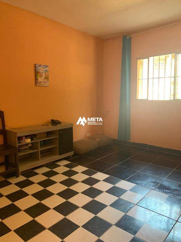 Casa para aluguel no Jardim Pinheirinho: 