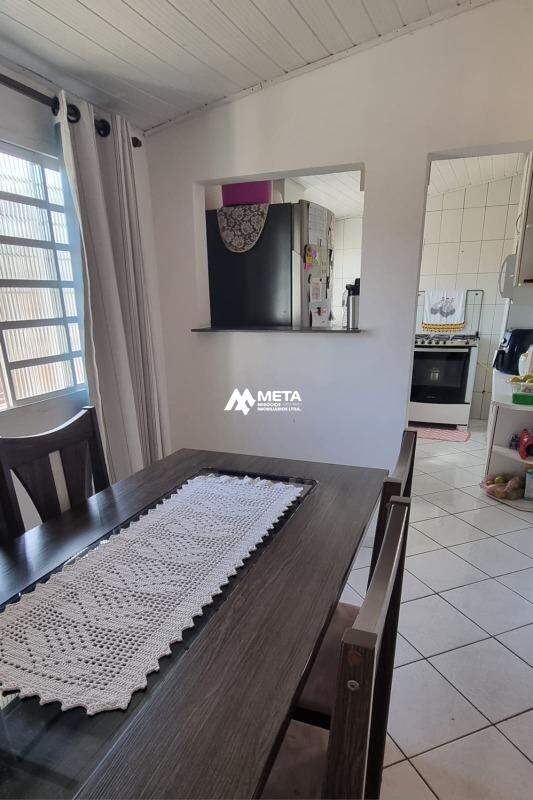 Casa à venda no Embuema: 