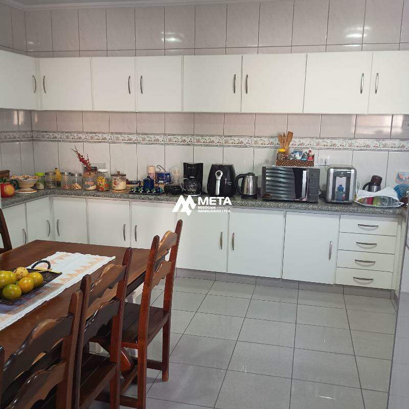 Sobrado Padrão à venda no Jardim Sadie: 