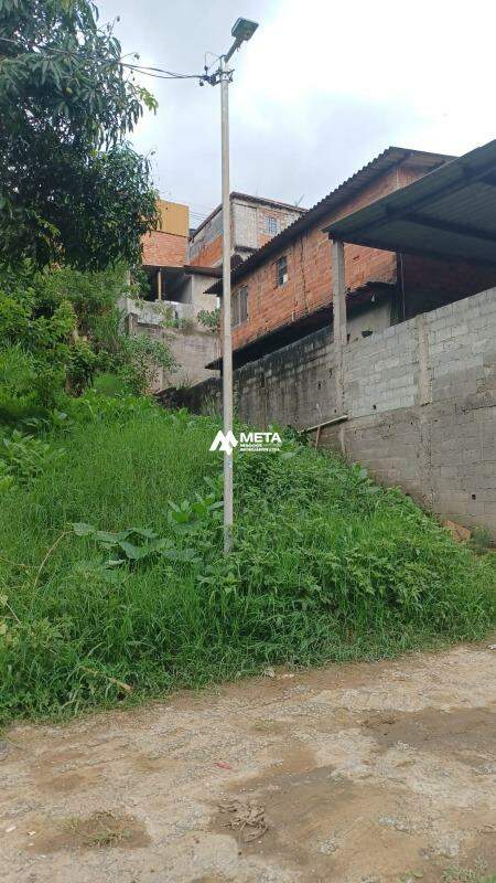 Casa à venda no Jardim de Lourdes: 
