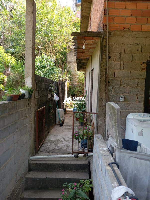 Casa à venda no Jardim de Lourdes: 