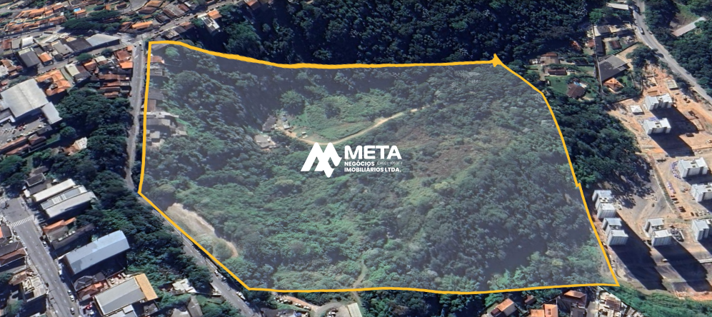 Terreno Padrão à venda no Centro: 