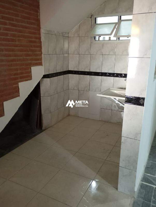 Casa para aluguel no Engenho Velho: 