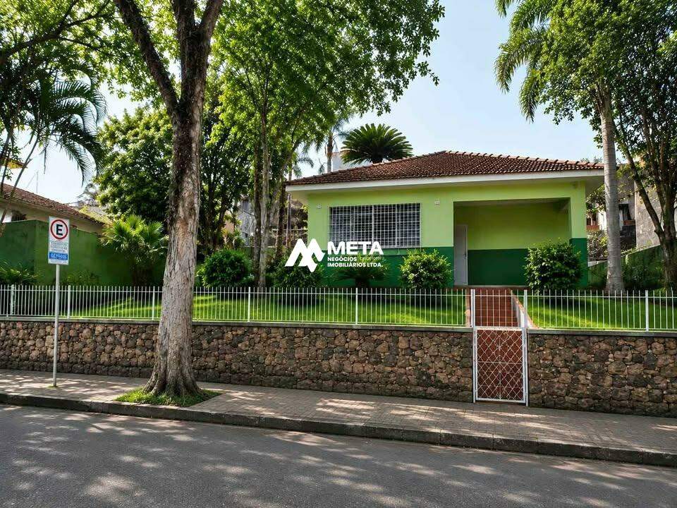 Casa à venda no Centro: 