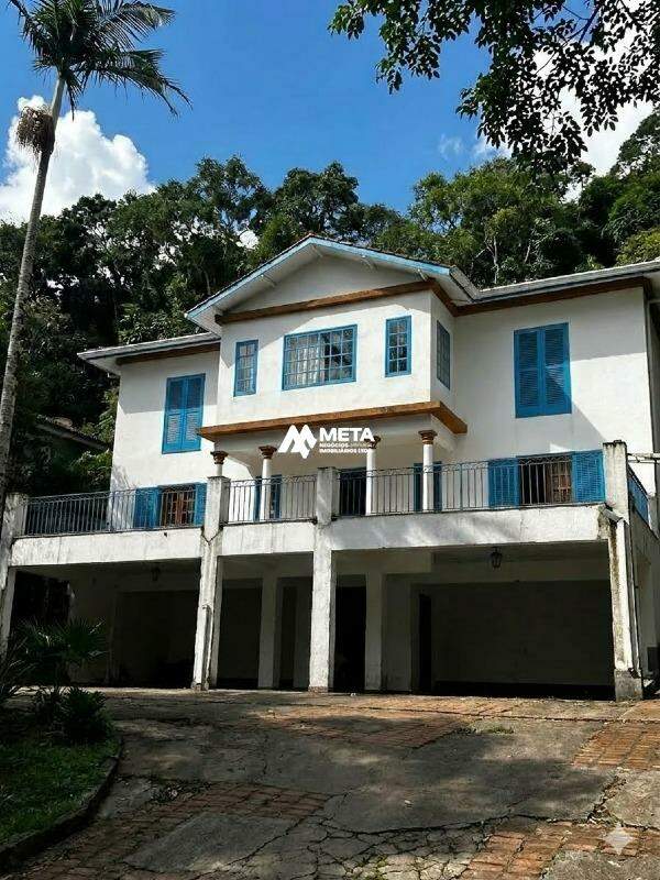 Casa à venda no Bosque do Embu: 