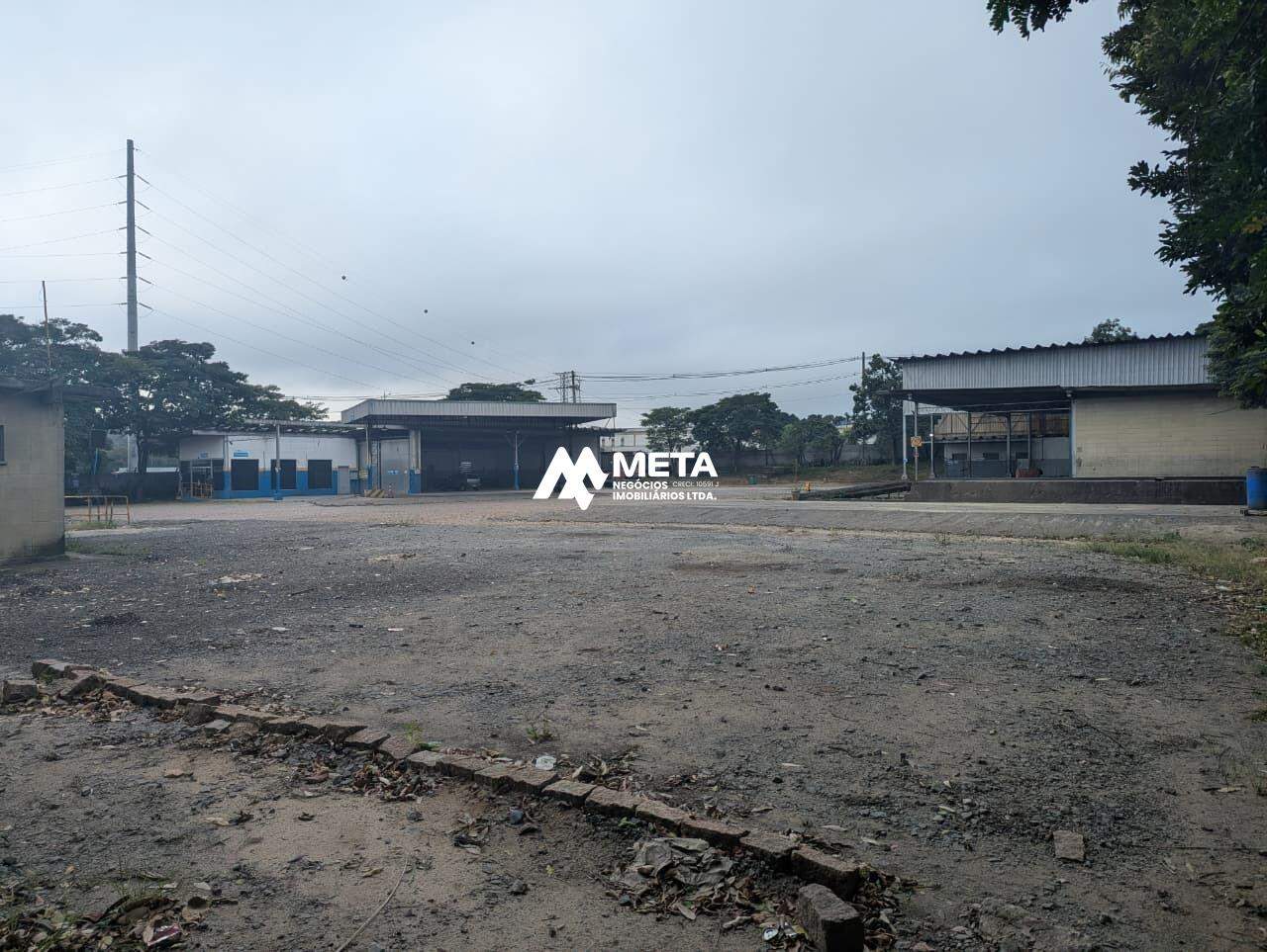 Terreno Padrão para aluguel no Agua Morna: 