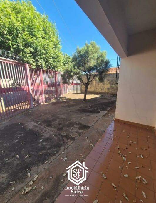 Casa, 3 quartos, 100 m² - Foto 2