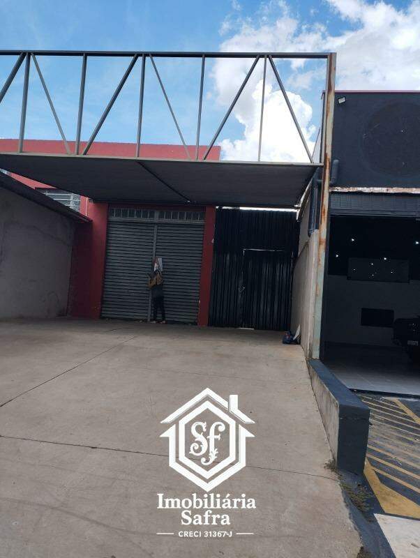 Loja-Salão, 230 m² - Foto 1