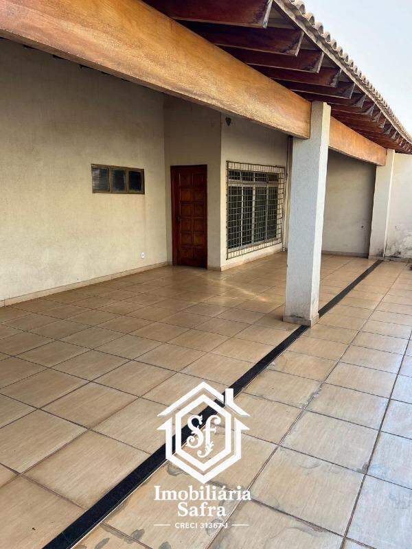 Casa, 3 quartos, 289 m² - Foto 3