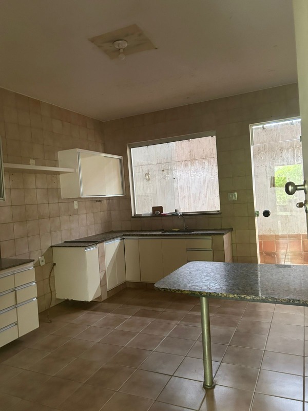 Casa para aluguel no Augusta Mota: 