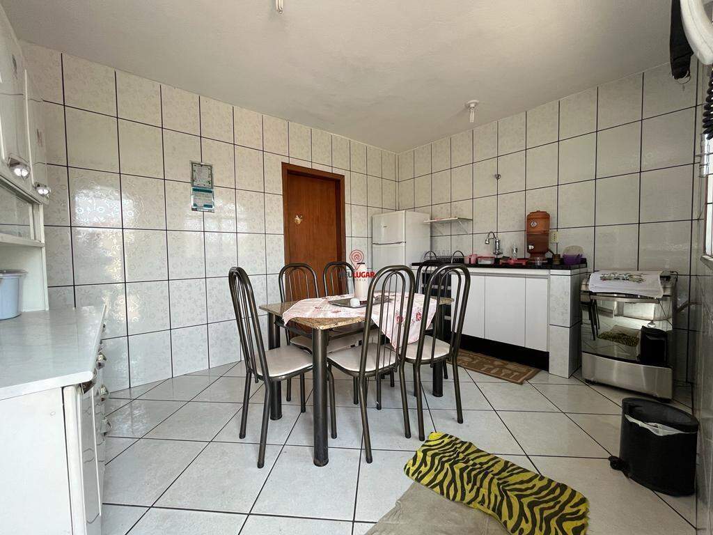 Casa, 3 quartos, 184 m² - Foto 4