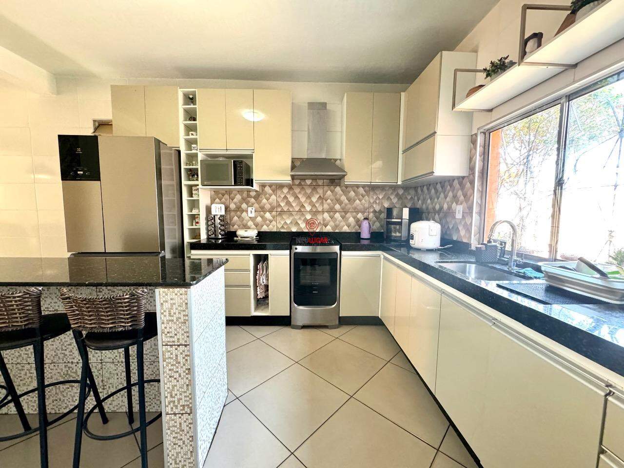 Casa, 5 quartos, 261 m² - Foto 21