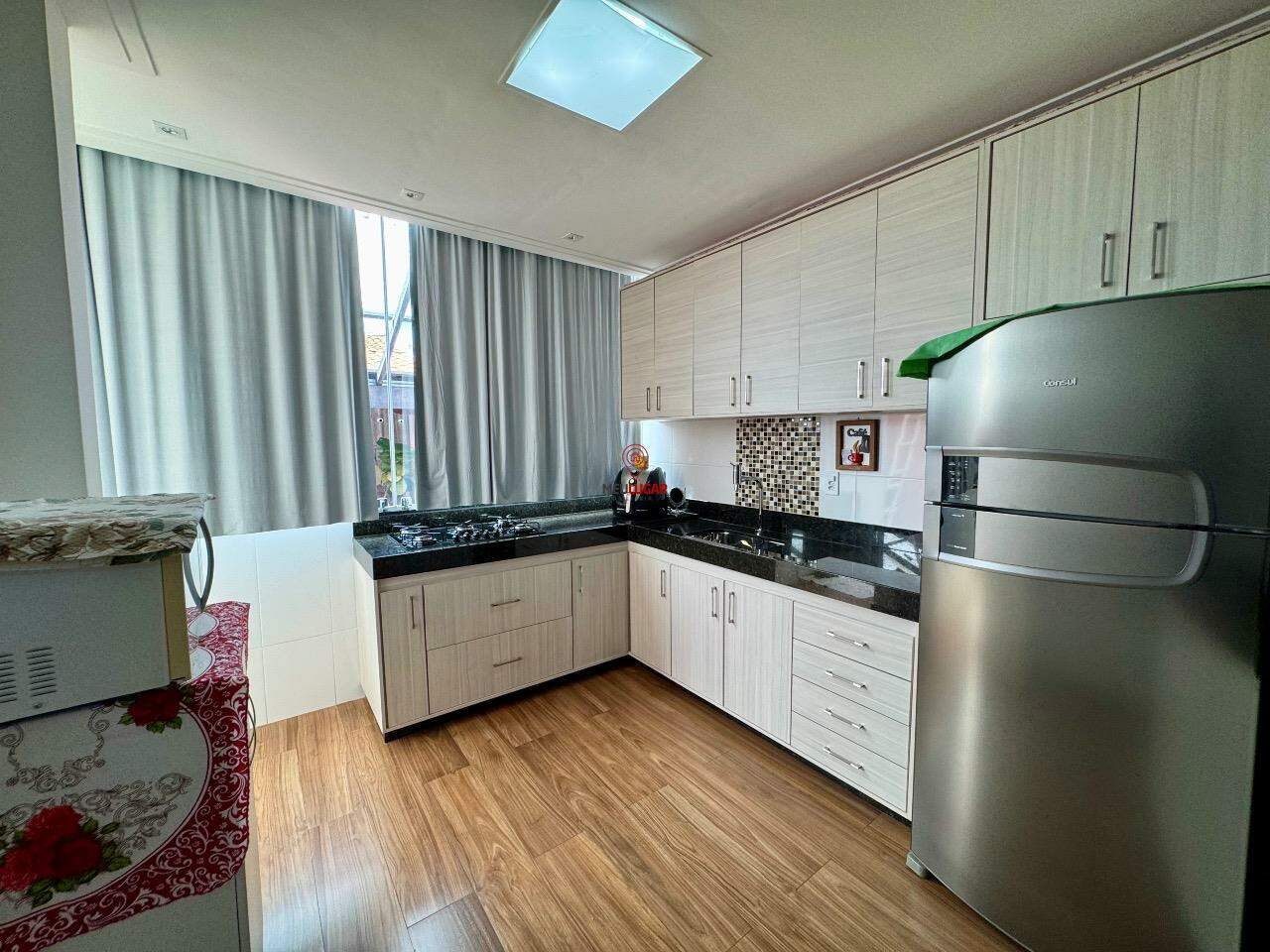 Casa, 4 quartos, 245 m² - Foto 11