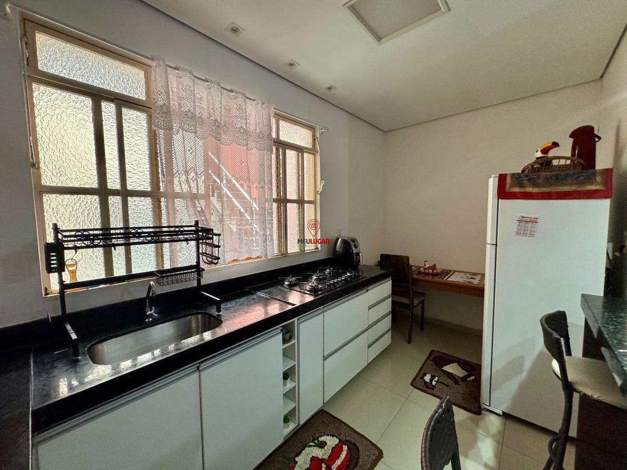 Casa, 4 quartos, 245 m² - Foto 21