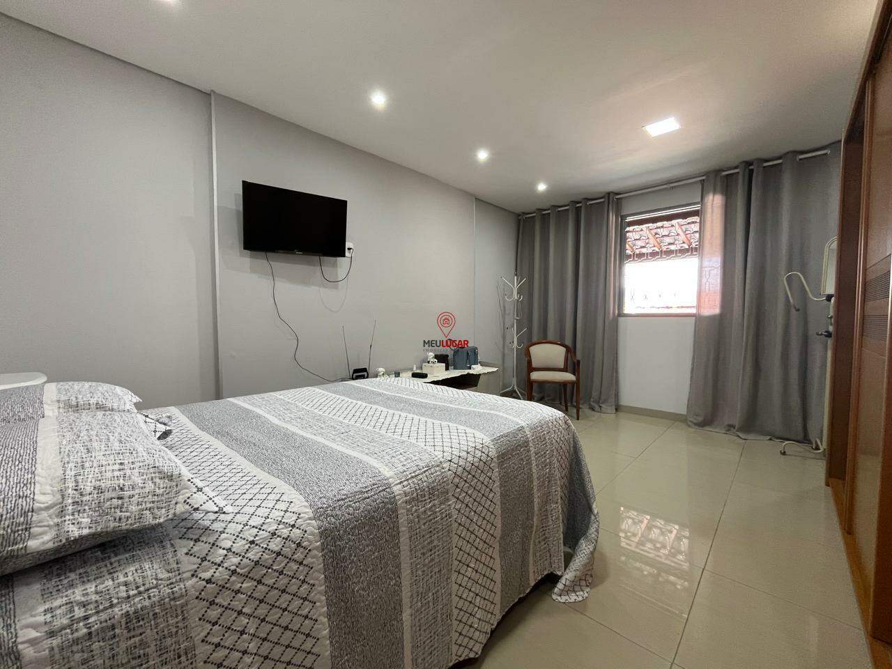 Casa, 3 quartos, 213 m² - Foto 4