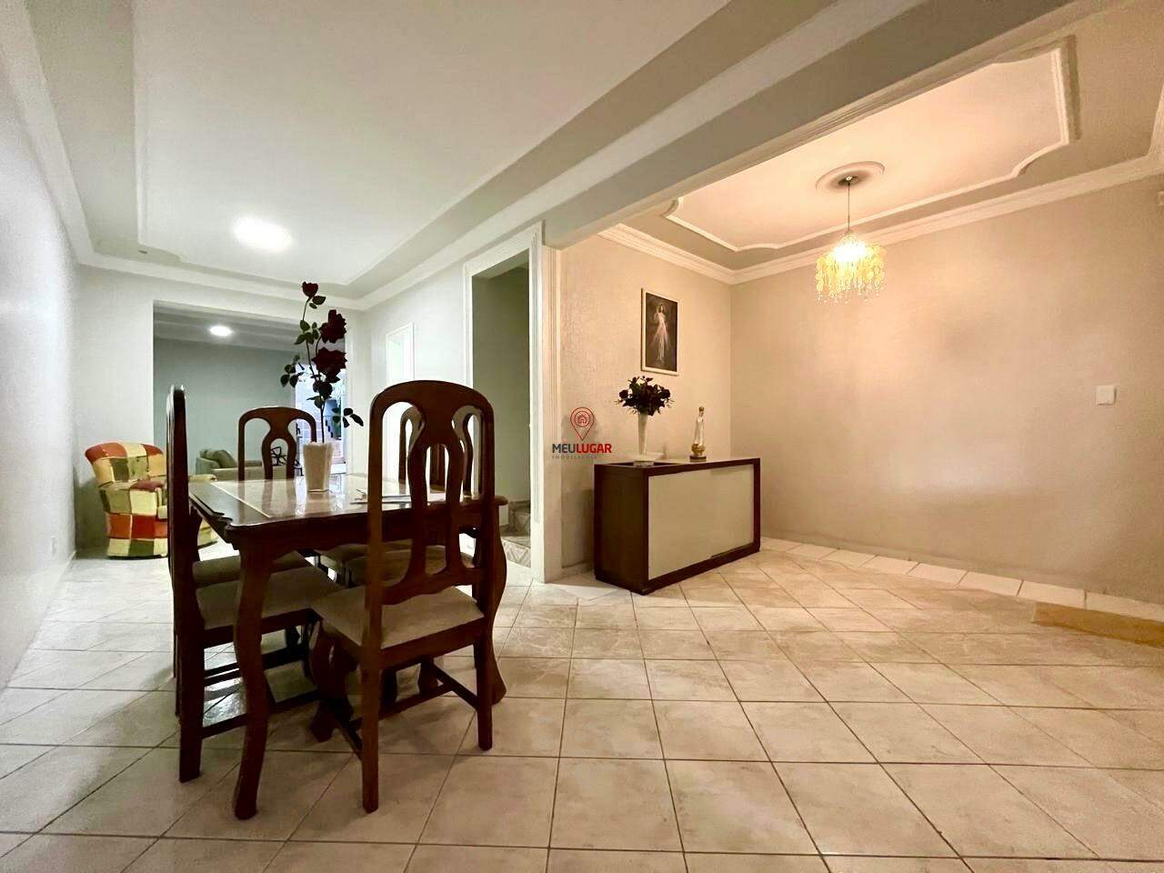 Casa, 3 quartos, 298 m² - Foto 4