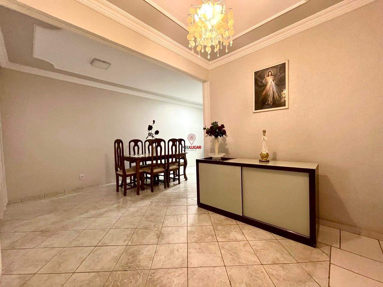 Casa, 3 quartos, 298 m² - Foto 3