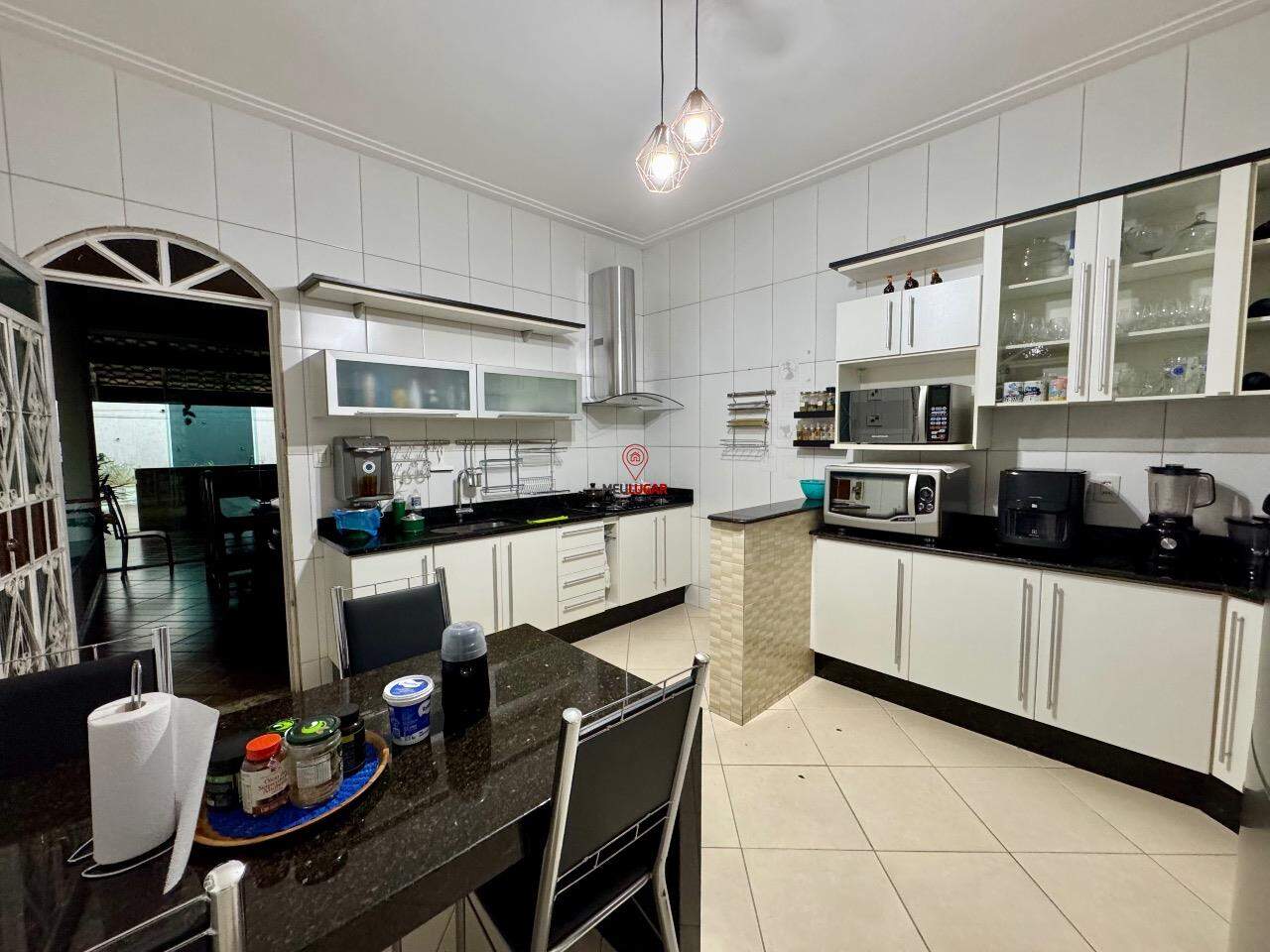 Casa, 3 quartos, 225 m² - Foto 20