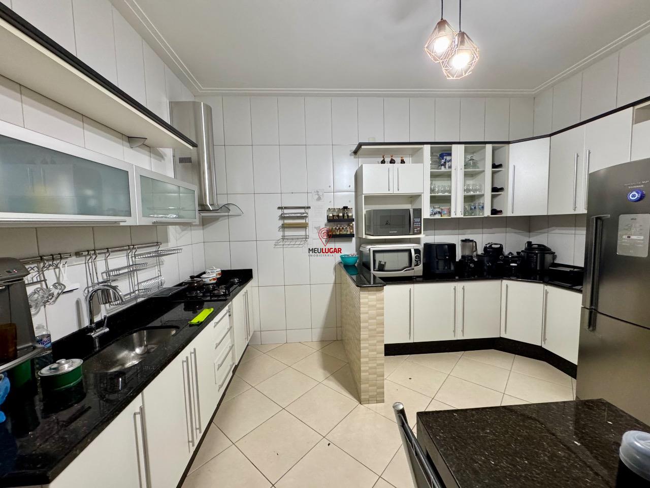 Casa, 3 quartos, 225 m² - Foto 21