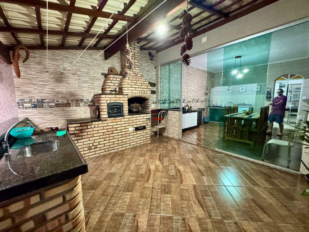 Casa, 3 quartos, 225 m² - Foto 1