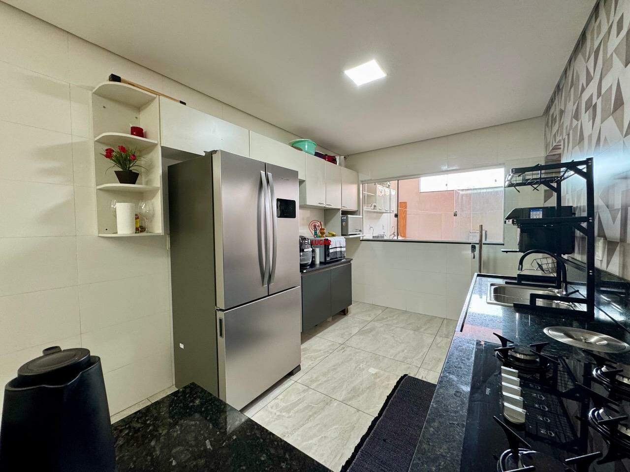 Casa, 3 quartos, 246 m² - Foto 4