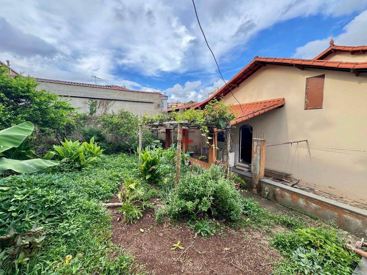 Casa, 5 quartos, 295 m² - Foto 1