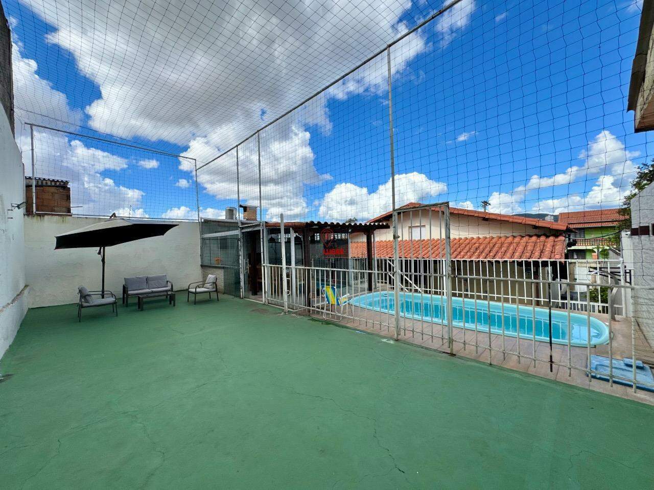 Casa, 4 quartos, 360 m² - Foto 1