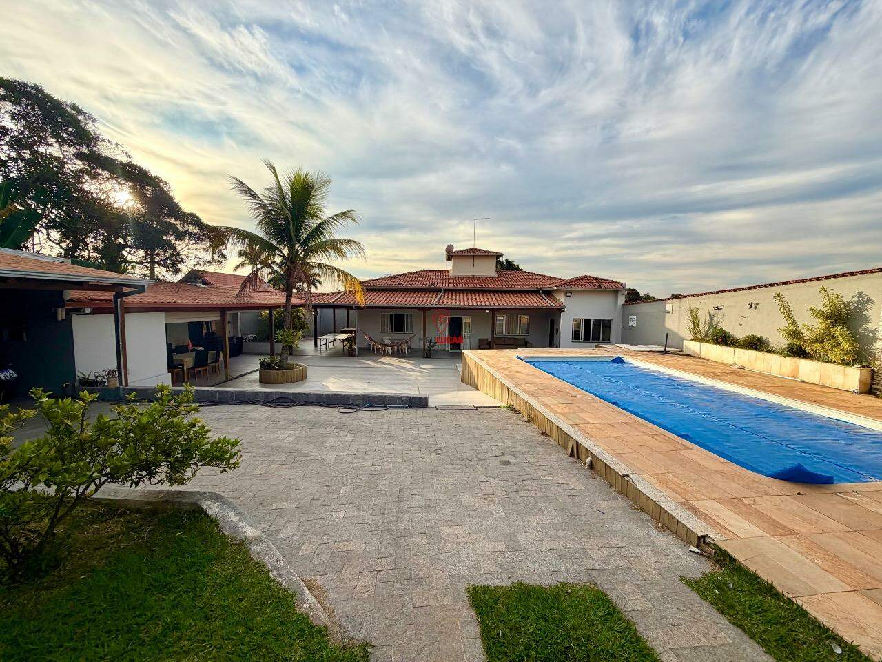 Casa, 3 quartos, 1000 m² - Foto 1