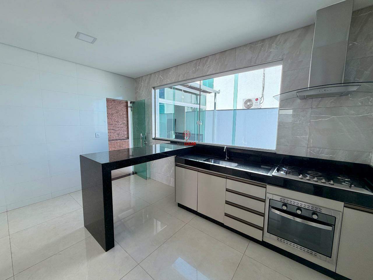 Casa, 3 quartos, 225 m² - Foto 8