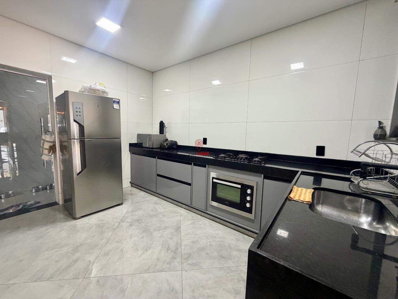 Casa, 3 quartos, 240 m² - Foto 6