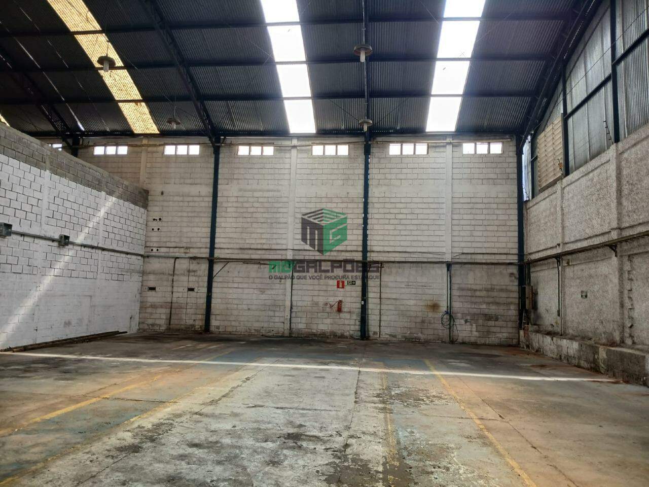 Galpão para à venda no bairro Arvoredo : 