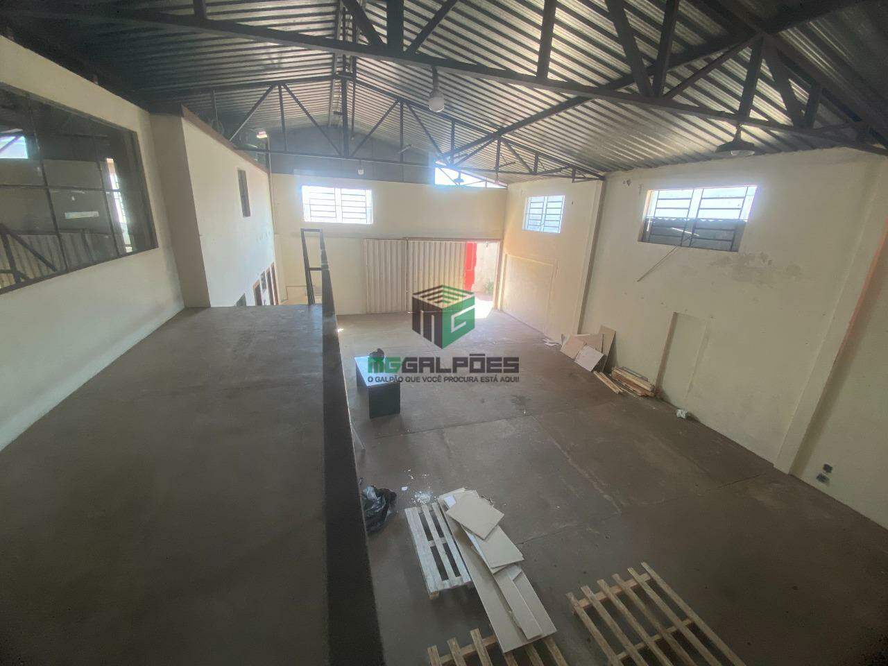 Galpão para para aluguel no bairro Jardim Canadá : 