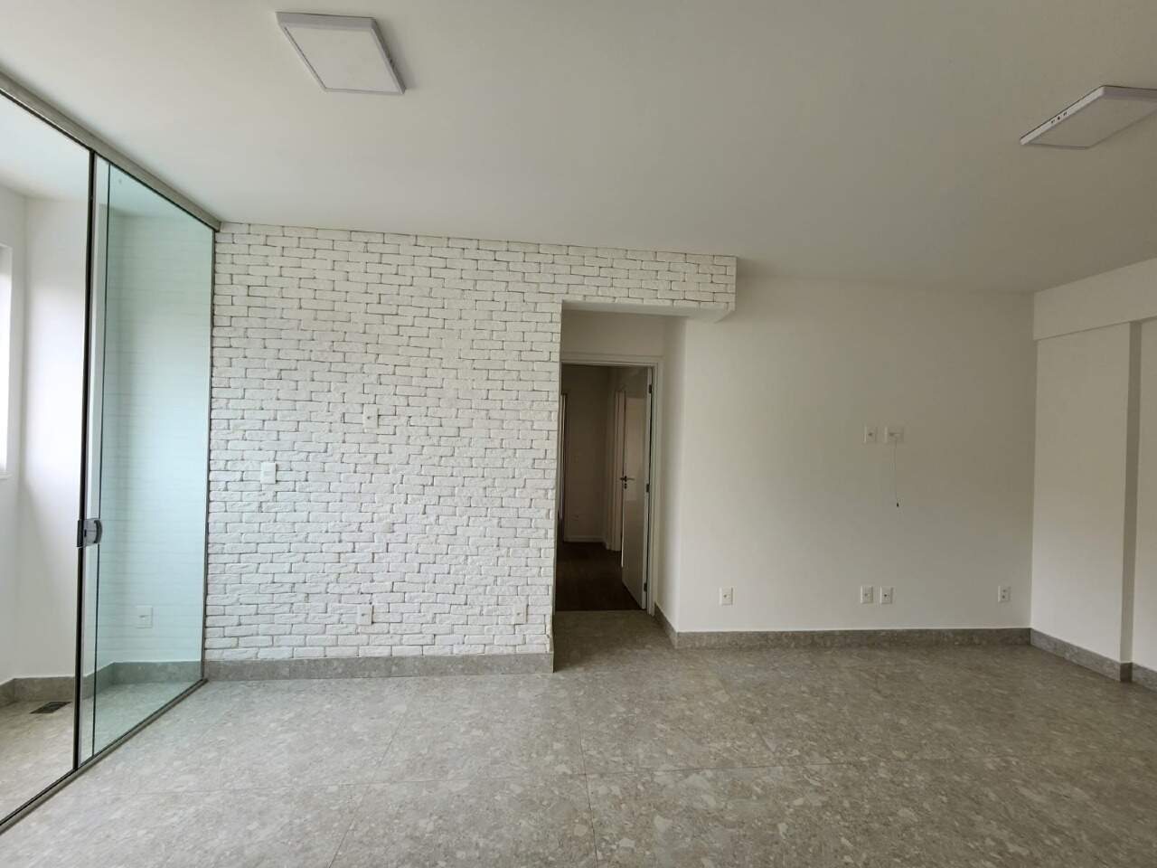 Vila Paris RES. VILLAGIO CASTELLI Apartamento: 