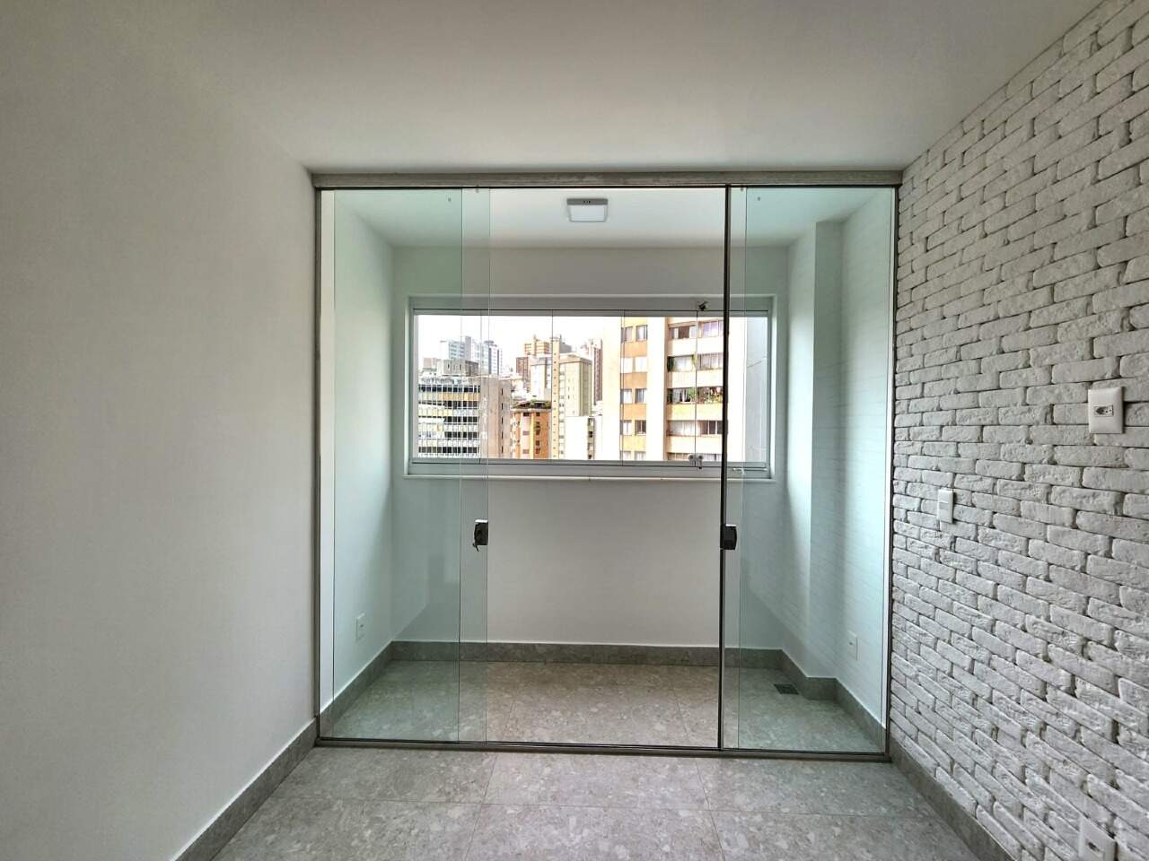 Vila Paris RES. VILLAGIO CASTELLI Apartamento: 