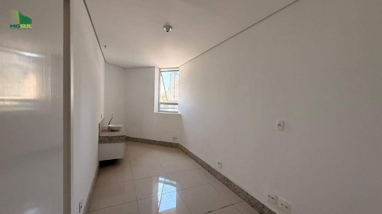 Santa Tereza ED. ROSSI ANDRADAS OFFICE Sala: 