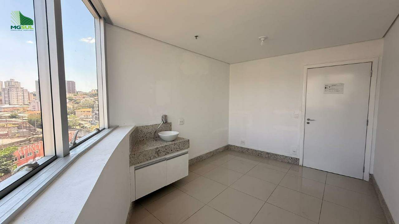 Santa Tereza ED. ROSSI ANDRADAS OFFICE Sala: 