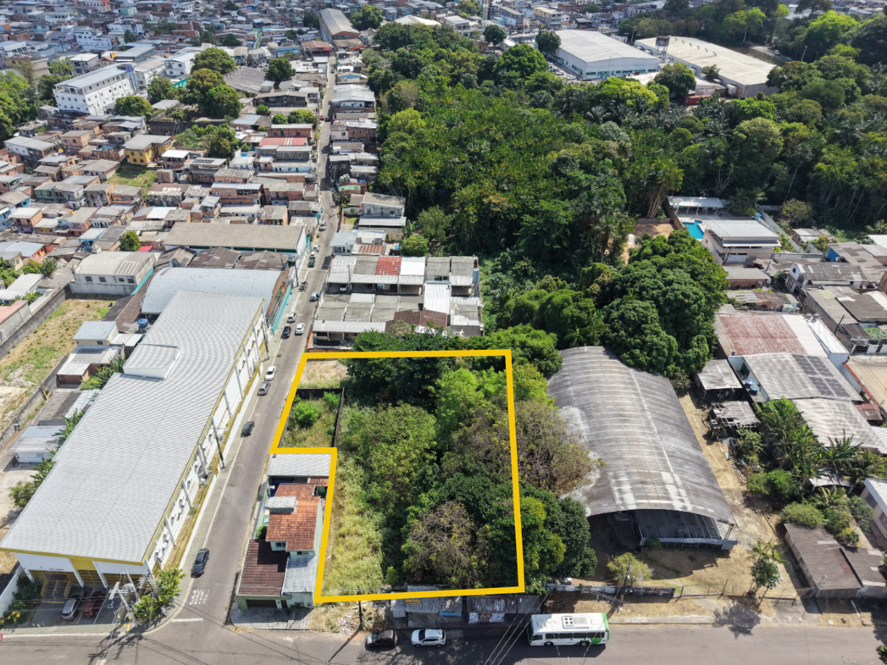 Lote à venda no Vila da Prata: 