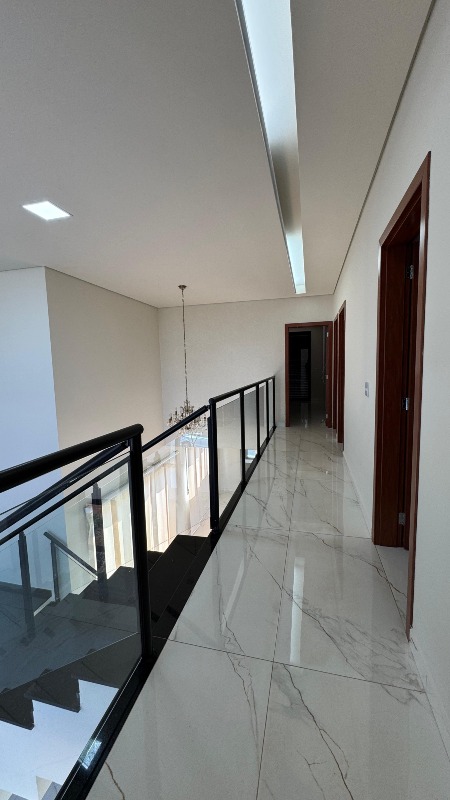 Casa em Condominio à venda no Terras de Santo Antônio: 