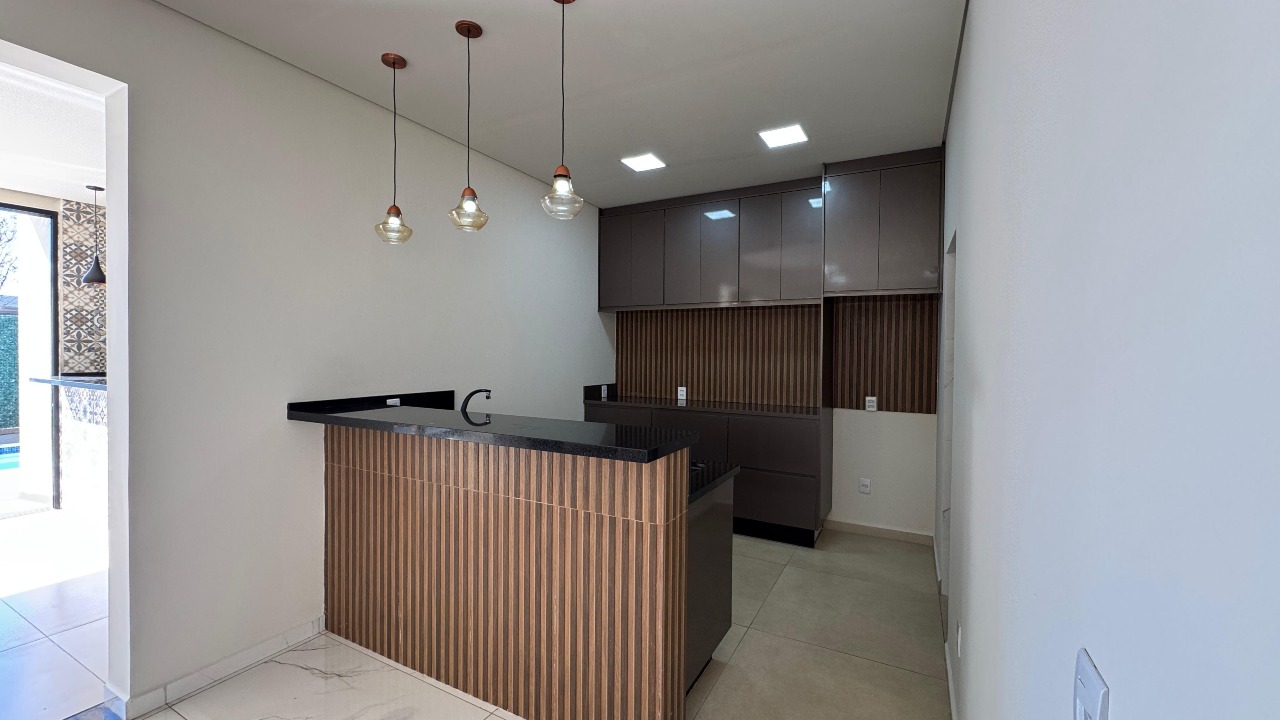 Casa em Condominio à venda no Terras de Santo Antônio: 