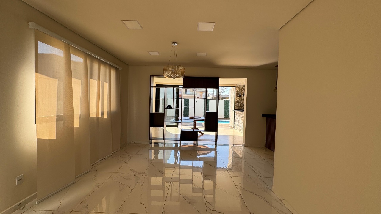 Casa em Condominio à venda no Terras de Santo Antônio: 