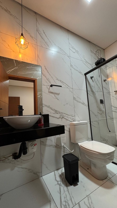 Casa em Condominio à venda no Terras de Santo Antônio: 