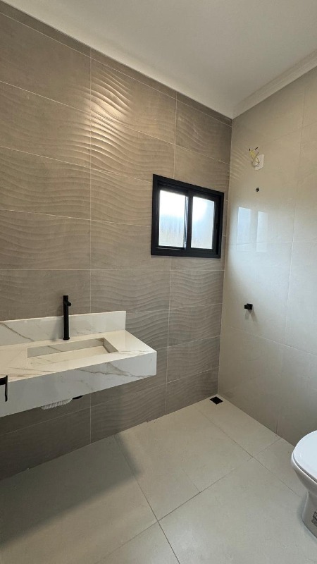 Casa à venda no Parque Itapê: 