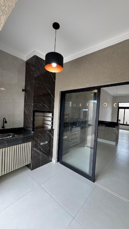 Casa à venda no Parque Itapê: 