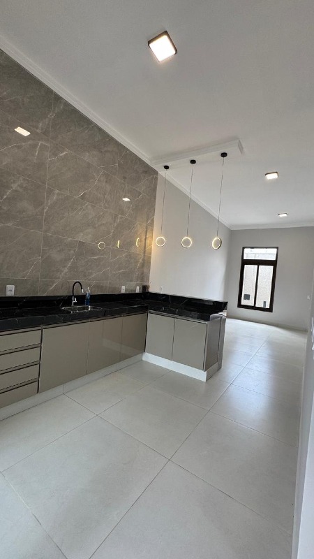 Casa à venda no Parque Itapê: 