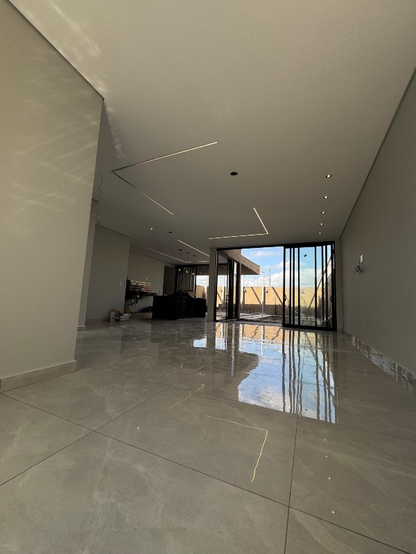 Casa em Condominio à venda no Terras de Santo Antônio: 