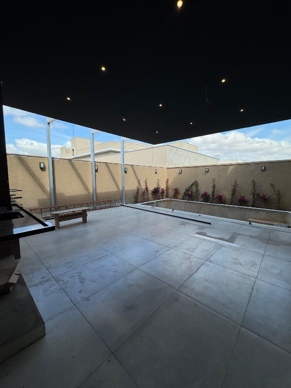 Casa em Condominio à venda no Terras de Santo Antônio: 