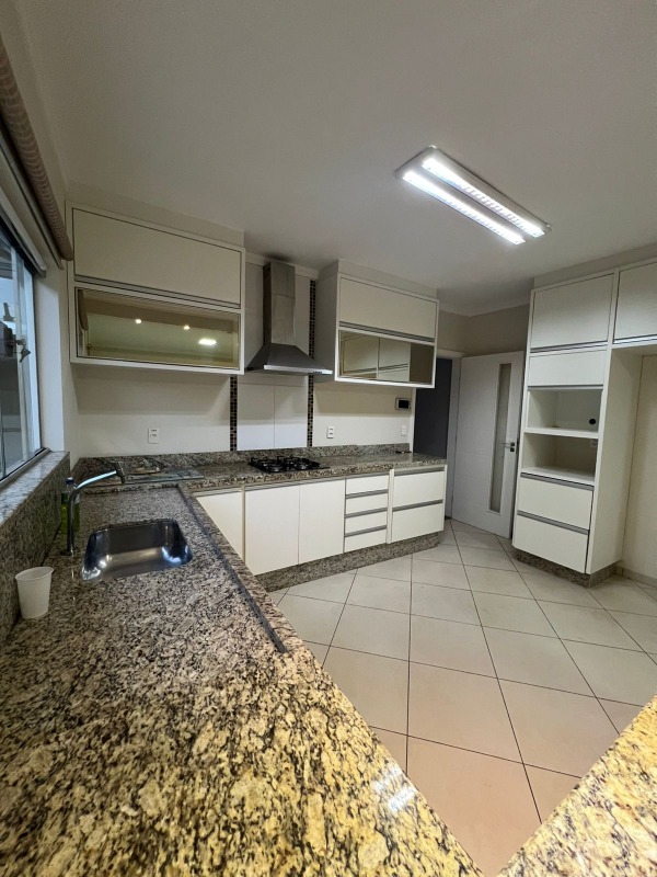 Casa à venda no Centro: 